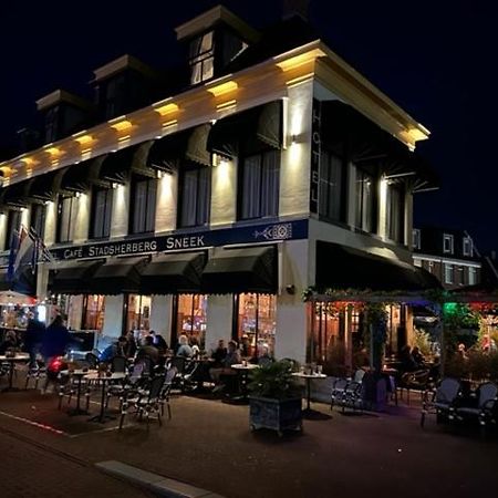 Hotel Stadsherberg سنيك المظهر الخارجي الصورة
