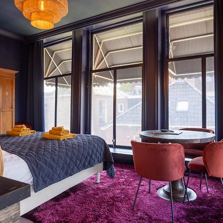 Hotel Stadsherberg سنيك المظهر الخارجي الصورة