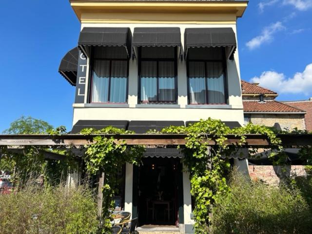 Hotel Stadsherberg سنيك المظهر الخارجي الصورة