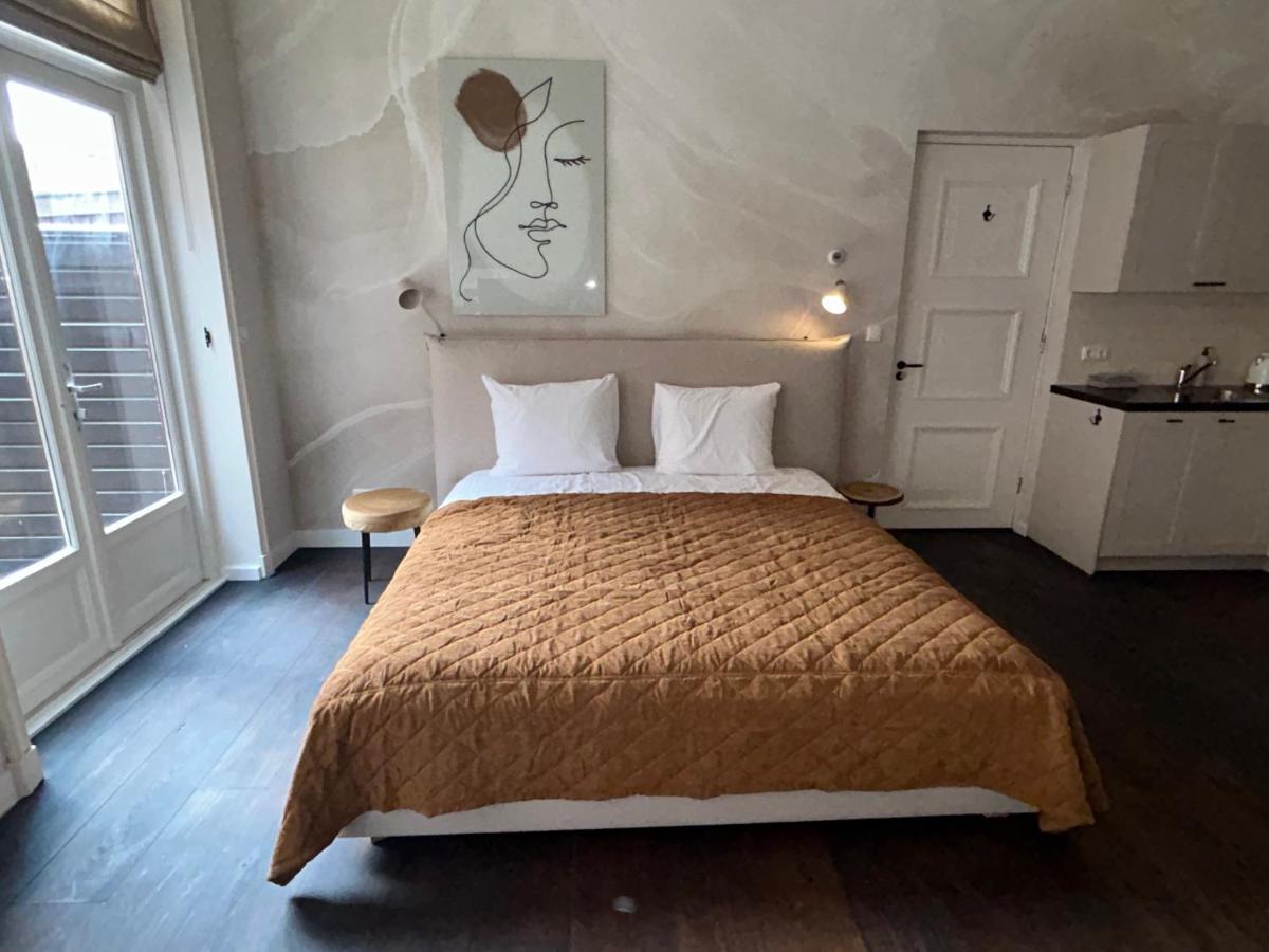 Hotel Stadsherberg سنيك المظهر الخارجي الصورة